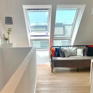 Apartment Amazing Location In Near Rathaus, Wien