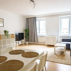 Apartment Schottentor