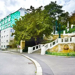 Strudlhof Отель